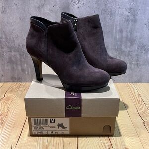 Clarks Brown Heeled Boots with Sophisticated Design